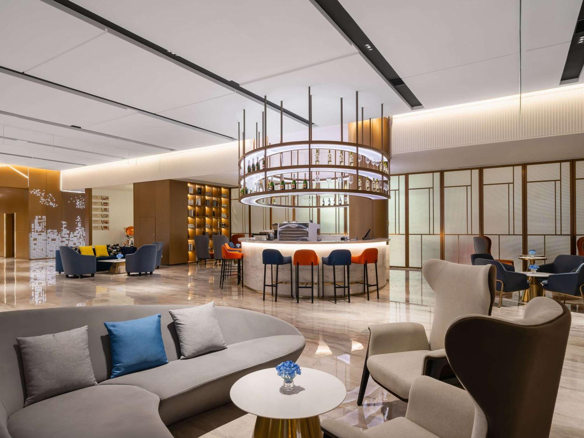 Novotel Guangzhou Baiyun Airport - Canton Fair Free Shuttle Bus & Official Registration Agency Exterior foto